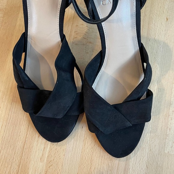 Vince Camuto "Jenika" Suede Ankle Strap 4" heels - Picture 11 of 11